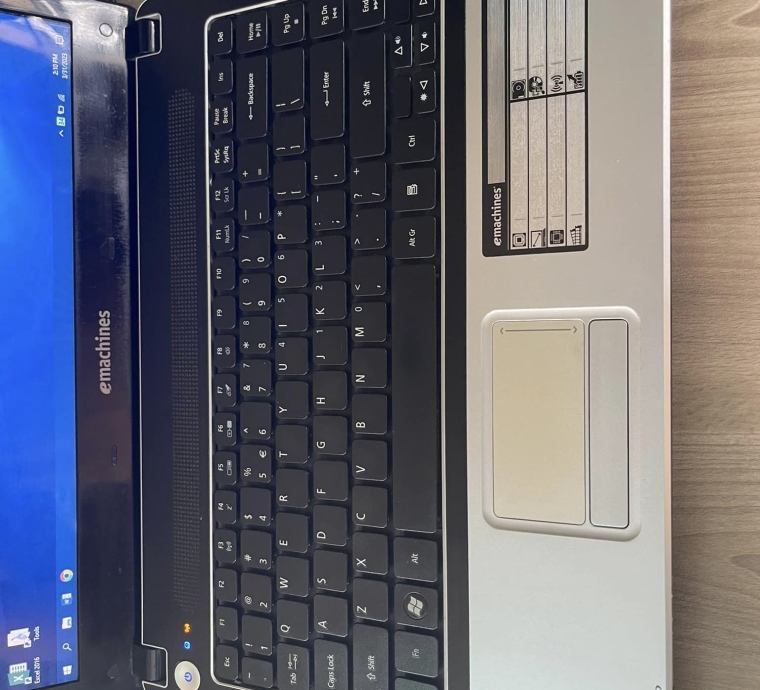 LAPTOP ECER EMACHINES i5 /NGOẠI HÌNH ĐẸP