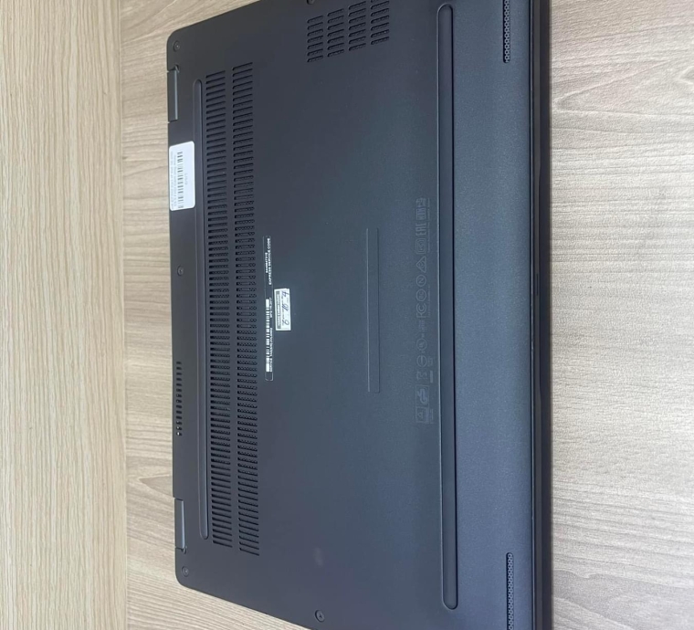 DELL 7390 2 in 1 Cảm ứng| i7 thế hệ 8| Ram khủng 16GB| SSD 256GB| Mở khoá khuôn mặt, Vân Tay